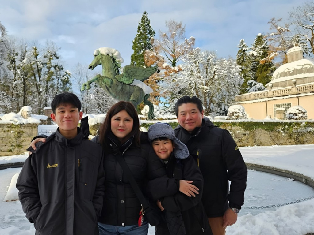 STAR-Confinement-Winnie-family-on-vacation https://starconfinementnanny.com.sg/wp-content/uploads/2026/05/STAR-Confinement-Winnie-family-on-vacation.jpg
